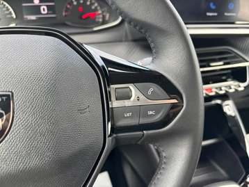 Image véhicule  Peugeot 208 (34)