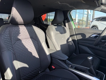 Image véhicule  Renault CLIO VI (40)