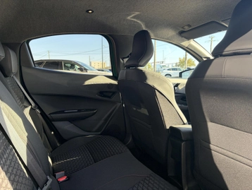 Image véhicule  Renault CLIO VI (25)