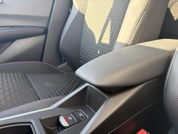 Image véhicule  Renault CLIO VI (37)