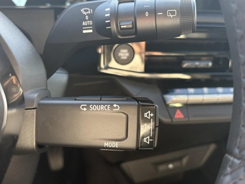 Image véhicule  Renault CLIO VI (34)