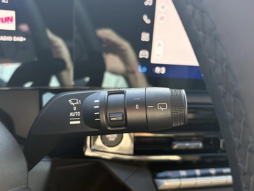 Image véhicule  Renault CLIO VI (33)