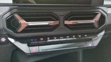 Image véhicule  Dacia DUSTER (14)