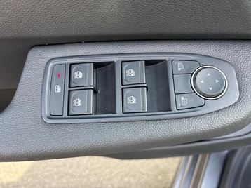 Image véhicule  Renault CLIO (18)