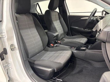 Image véhicule Opel CORSA (25) Image véhicule Opel CORSA (25)