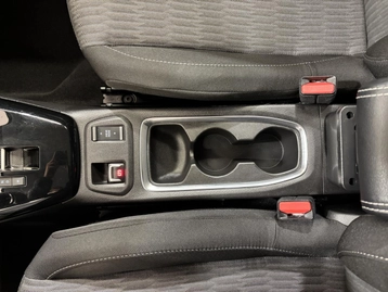 Image véhicule Opel CORSA (18) Image véhicule Opel CORSA (18)