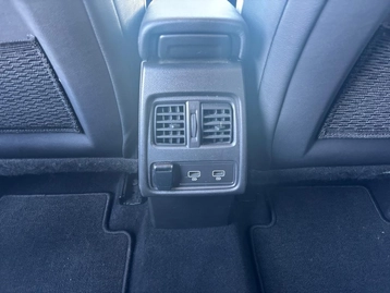 Image véhicule  Renault CAPTUR (29)