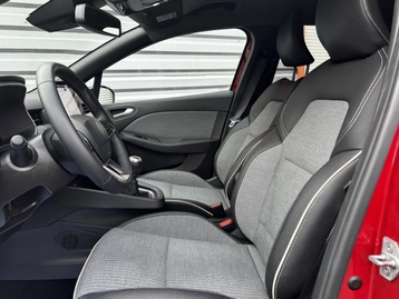 Image véhicule  Renault CLIO (3)