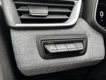 Image véhicule  Renault CLIO (29)