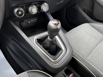 Image véhicule  Renault CLIO (25)