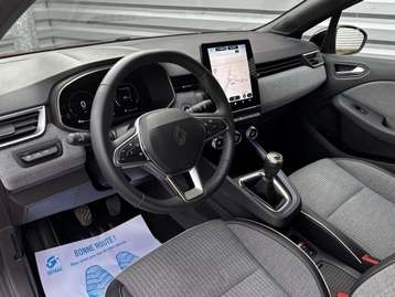 Image véhicule  Renault CLIO (2)