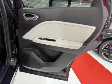 Image véhicule  Renault CAPTUR (37)