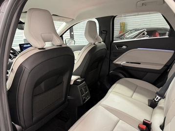 Image véhicule  Renault CAPTUR (32)