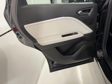Image véhicule  Renault CAPTUR (31)