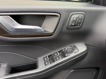 Image véhicule  Ford KUGA (16)