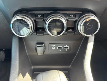 Image véhicule  Renault CLIO V (18)