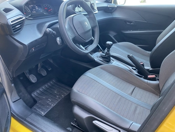 Image véhicule  Peugeot 208 (10)