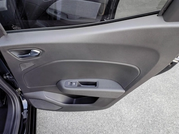 Image véhicule Renault CLIO (40) Image véhicule Renault CLIO (40)