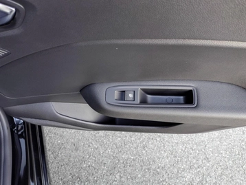 Image véhicule Renault CLIO (39) Image véhicule Renault CLIO (39)