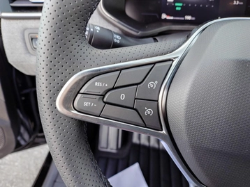 Image véhicule Renault CLIO (33) Image véhicule Renault CLIO (33)