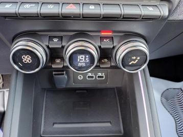 Image véhicule Renault CLIO (13) Image véhicule Renault CLIO (13)