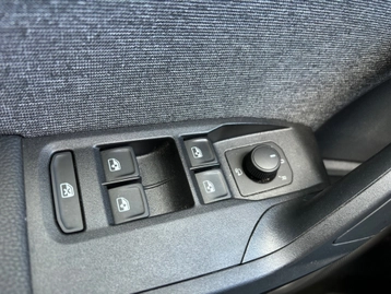 Image véhicule  Seat ARONA (15)