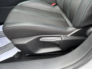Image véhicule  Peugeot 308 (40)