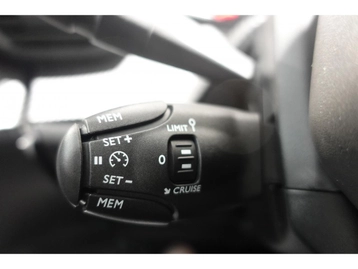 Image véhicule  Peugeot 2008 (42)