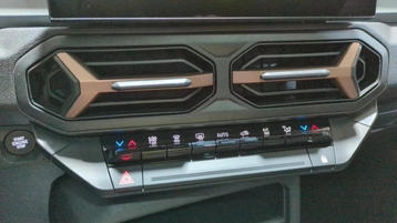 Image véhicule  Dacia BIGSTER (15)