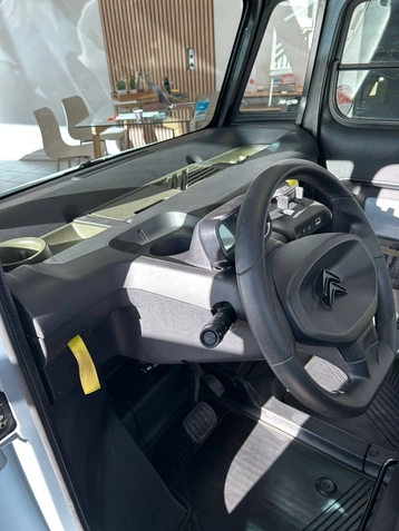 Image véhicule  Citroën AMI (9)