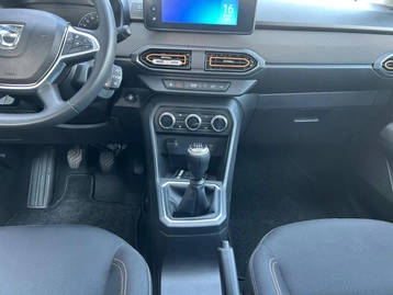 Image véhicule  Dacia SANDERO (10)
