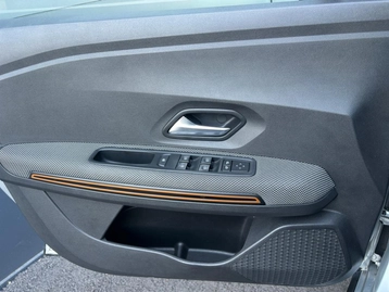 Image véhicule  Dacia SANDERO (20)
