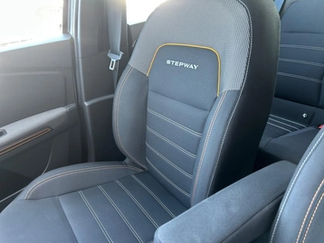 Image véhicule  Dacia SANDERO (33)