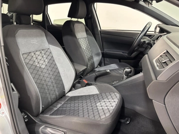 Image véhicule Volkswagen TAIGO (28) Image véhicule Volkswagen TAIGO (28)