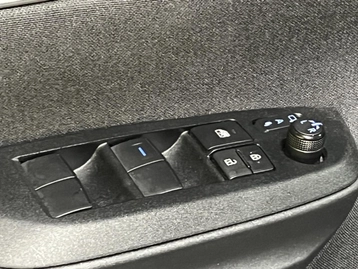 Image véhicule  Toyota YARIS (25)