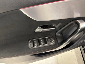 Image véhicule  Mercedes CLASSE A (8)