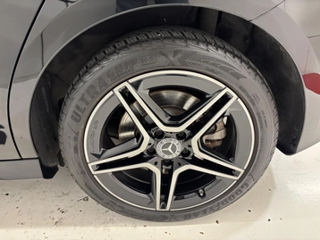 Image véhicule  Mercedes CLASSE A (43)