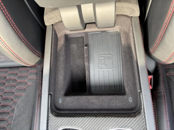 Image véhicule  Lamborghini URUS (15)