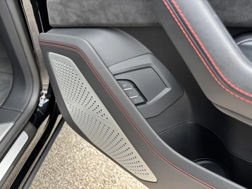 Image véhicule  Lamborghini URUS (23)