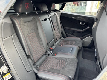 Image véhicule  Lamborghini URUS (28)