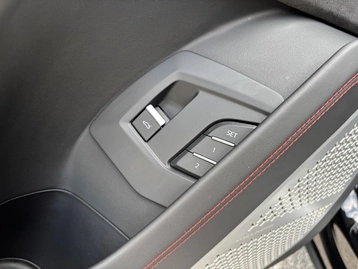 Image véhicule  Lamborghini URUS (6)