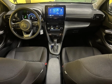 Image véhicule Toyota YARIS CROSS (8) Image véhicule Toyota YARIS CROSS (8)