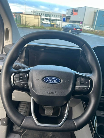Image véhicule  Ford Tourneo Custom Tourneo Custom Bus (11)