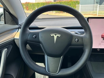 Image véhicule  Tesla MODEL 3 (9)