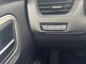 Image véhicule  Renault ARKANA (21)