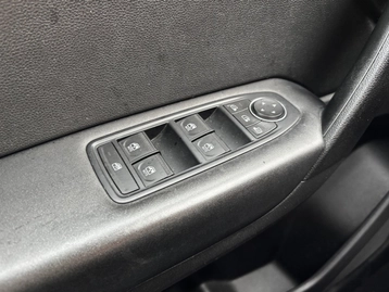 Image véhicule  Renault CAPTUR (25)