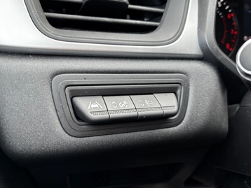 Image véhicule  Renault CAPTUR (24)