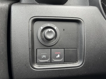 Image véhicule  Dacia DUSTER (16)