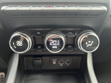 Image véhicule  Renault ARKANA (45)