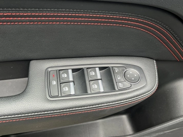 Image véhicule  Renault ARKANA (23)